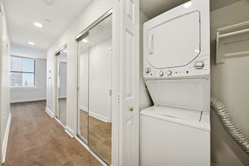 Full-sized washer/dryer - The Republic